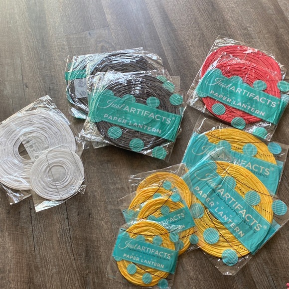 Hanging Paper Laterns - Picture 4 of 8